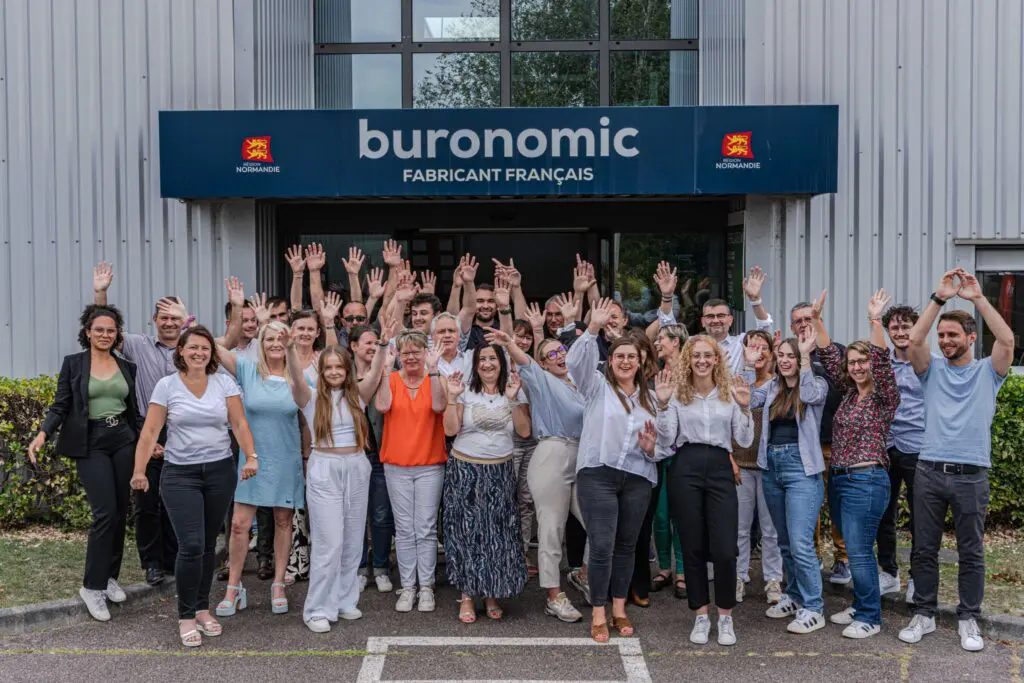 Default image illustrating the topic of the article "Summer Festival" by buronomic