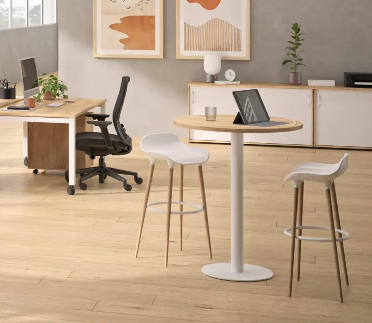 Image par défaut illustrant le propos de la page  Détente – Tables hautes de buronomic